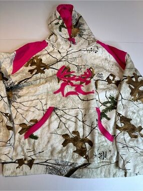 Realtree Camouflage Pullover Hoodie with Pink Lining